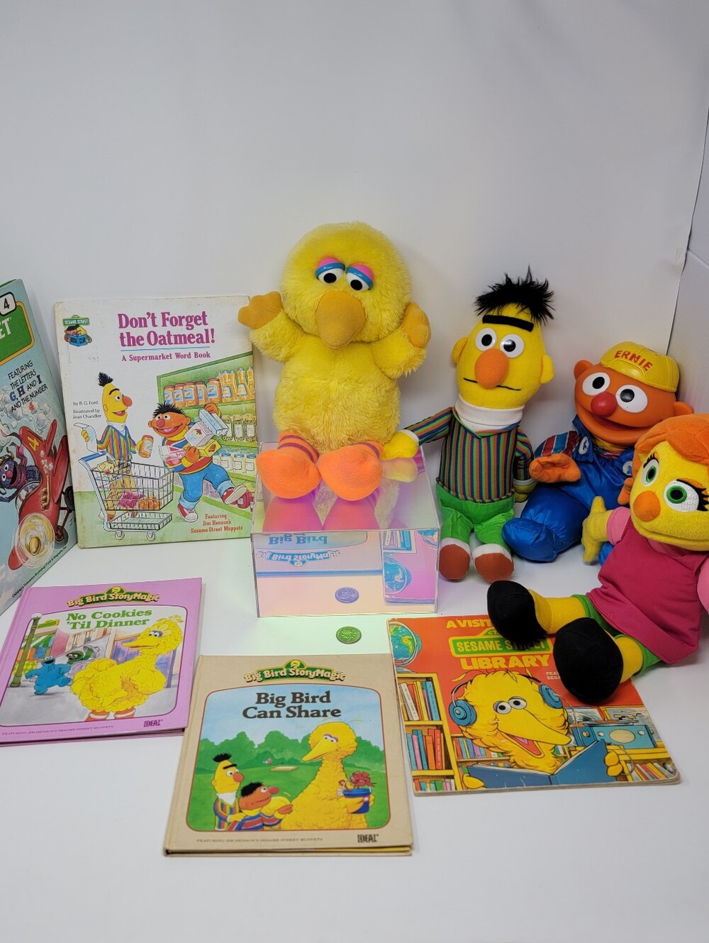 VINTAGE Sesame Street Plush & Book Lot - Big Bird, Bert, Ernie, Julia GUND/Tyco